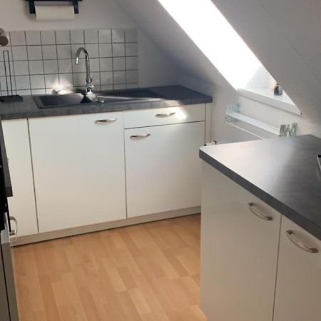 Zimmer In Wohnung, Monteure, Zentral, Enger Exterior foto
